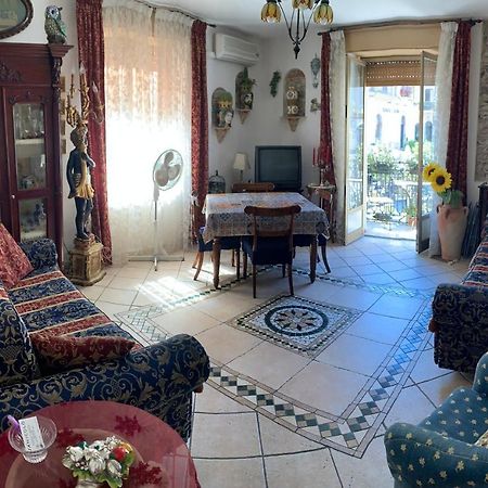 דירות טאורמינה Casa Antica Savoia מראה חיצוני תמונה