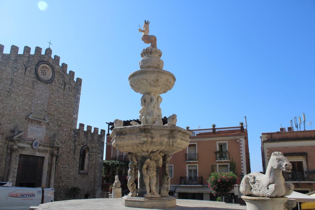 דירות טאורמינה Casa Antica Savoia מראה חיצוני תמונה